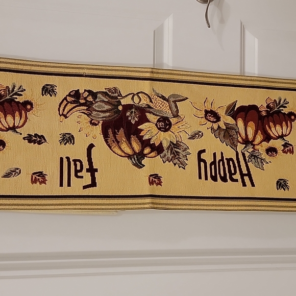 Fall table runner - Picture 2 of 10